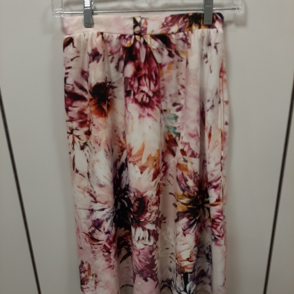 Sprinkle of Glitter by Simply Be Floral Skirt